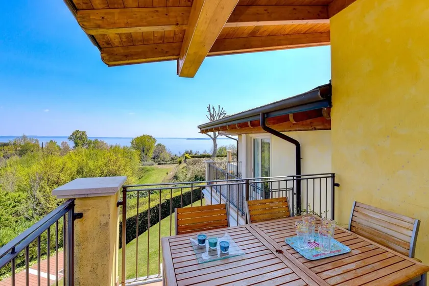 Fedra: mit Balkon mit Seeblick nah am See - Image 1