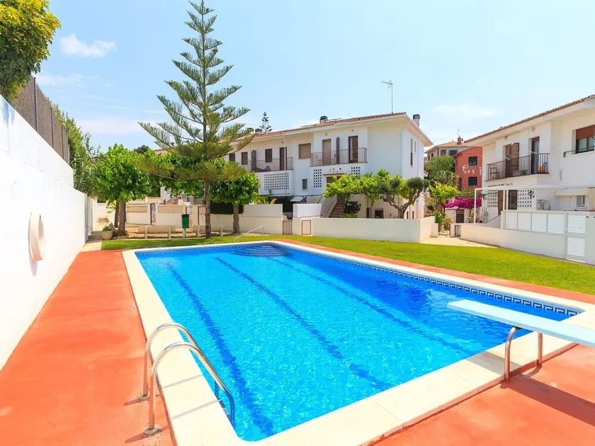 Vacation Home i Calafell med 3 sovrum som kan rymma 6 - Image 1
