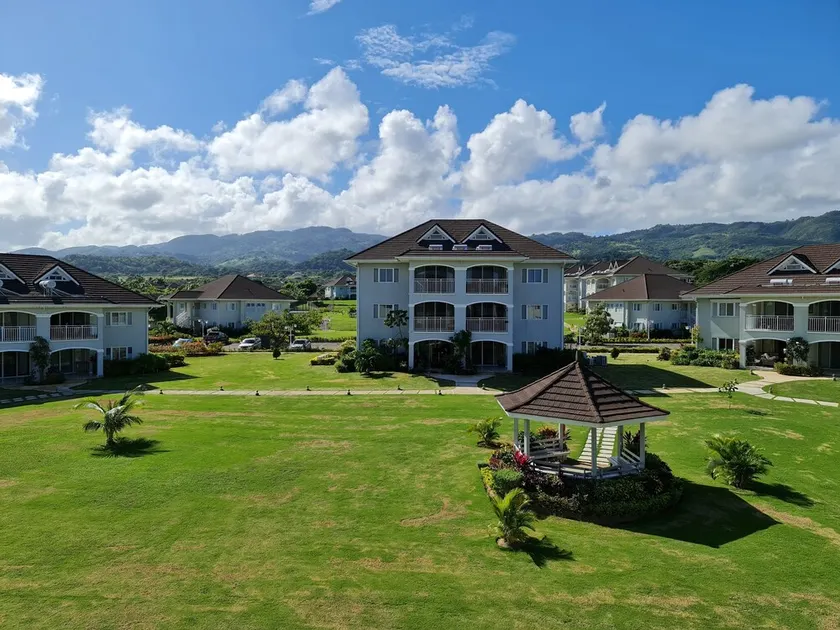 Jamaica Escape 2 Bedroom  Modern Apt. near beaches attractions & restaurants - Image 1