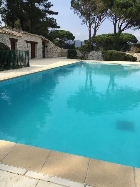 Maison à louer golfe de st Tropez 2 chambres dans residence avec piscine  tennis - Image 1