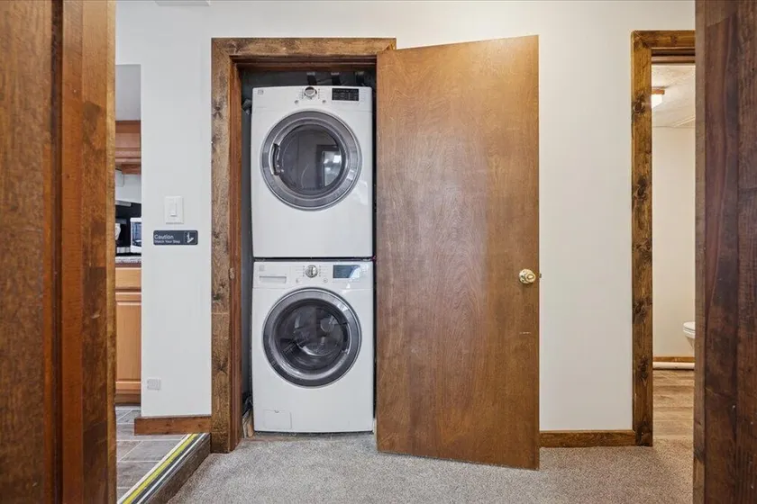 Bis zu 23-3 Küchen, 3. 1 Badezimmer, 7 Schlafzimmer-Saison-Pool - Image 1