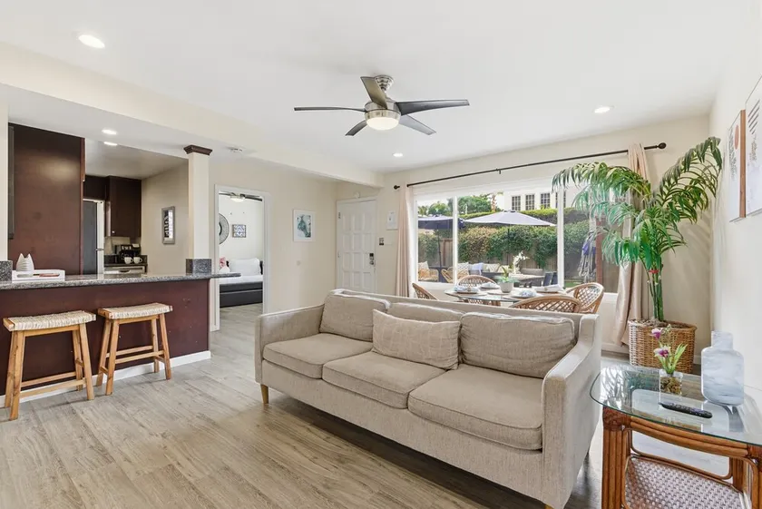 La Jolla Dream! Amazing Location - Large Patio, Fire Pit and Parking! - Image 1