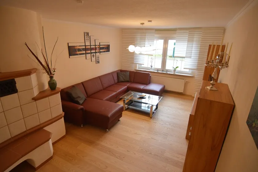 3 bedrooms, 2 bathrooms, spacious living room, WiFi, quiet location, modern, stylish, - Image 1