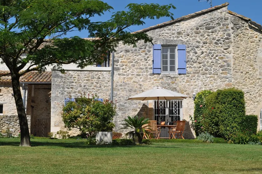 MELLEM PROVENCE OG ARDECHE GÆSTHUS I MAS CHAZEL NÆR UZES OG NÎMES - Image 1