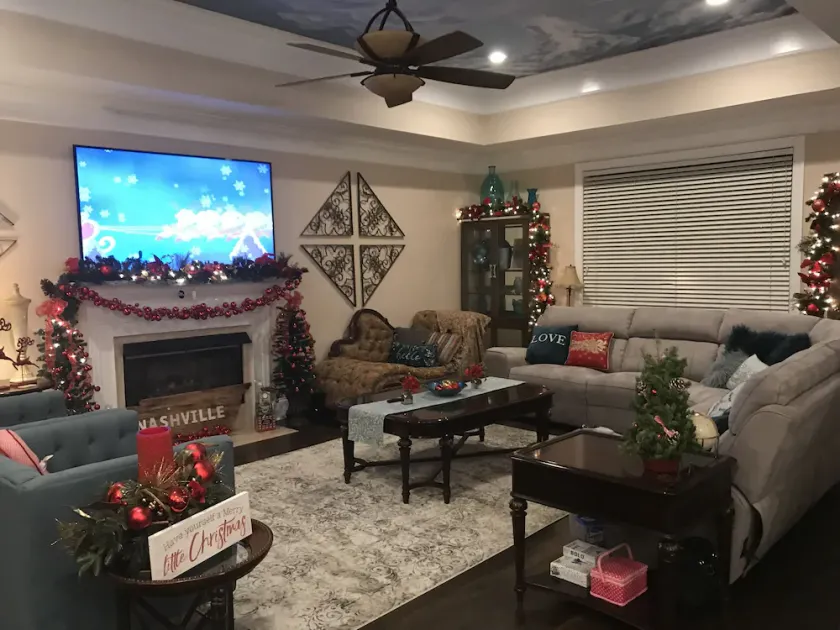Splendidamente arredato, grande casa a soli 15 minuti dal centro di Nashville - Image 1