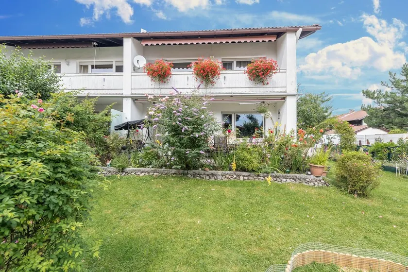 Gemütliche Ferienwohnung Ferienhaus \"Schild\" mit Garten & Bergblick - Image 1