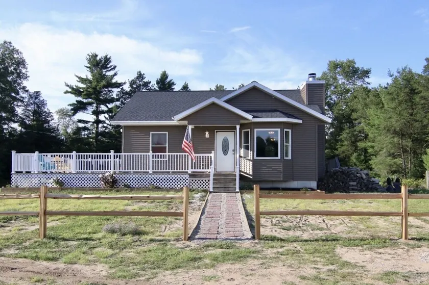 20 acres, located near beaches, snowmobile trails and other local attractions. - Image 1