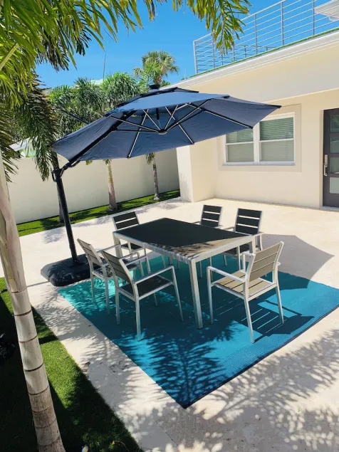 Private Villa steps to Lido Beach - Image 1