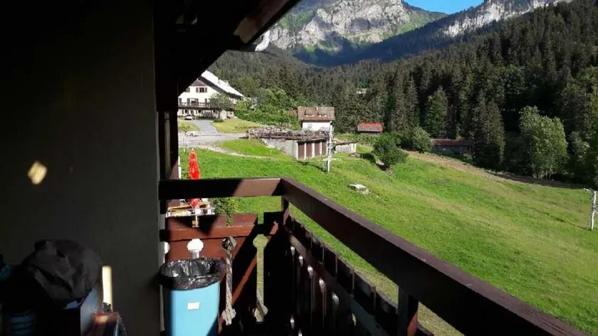 Appartement 'Les Silenes' avec vue sur montagne et balcon - Image 1
