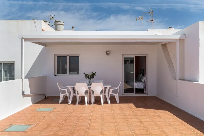 Vacation Apartment 'Ganivet Home' with Private Terrace and Wi-Fi - Image 1