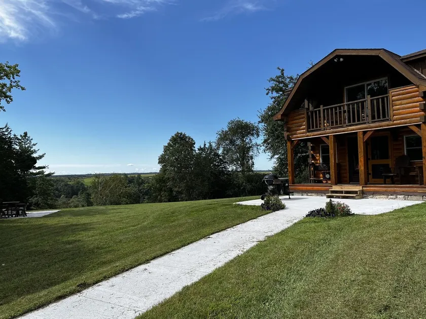 Heritage gemmested-Afsondret Log Cabin - Image 1