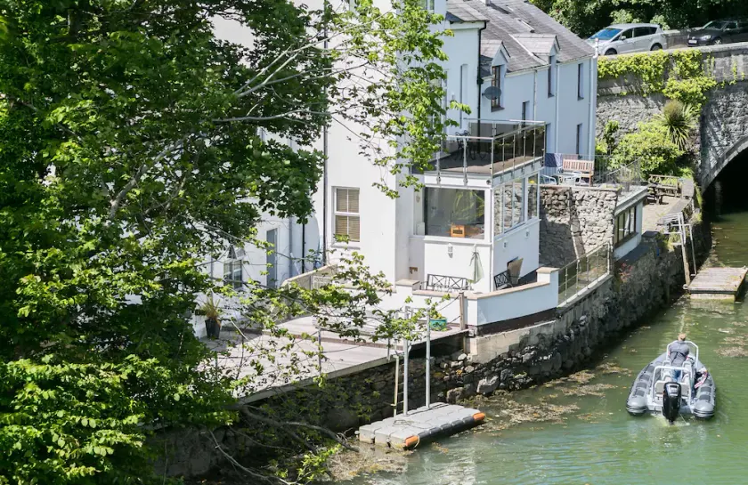 The Moorings - Image 1