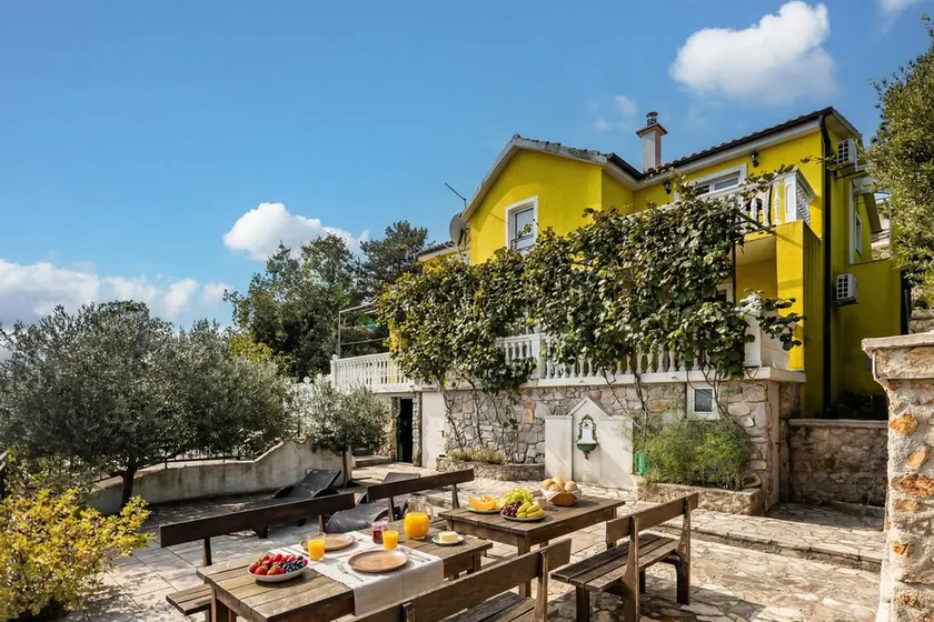 Apartamento ideal para familias con jardín, terraza y barbacoa - Image 1