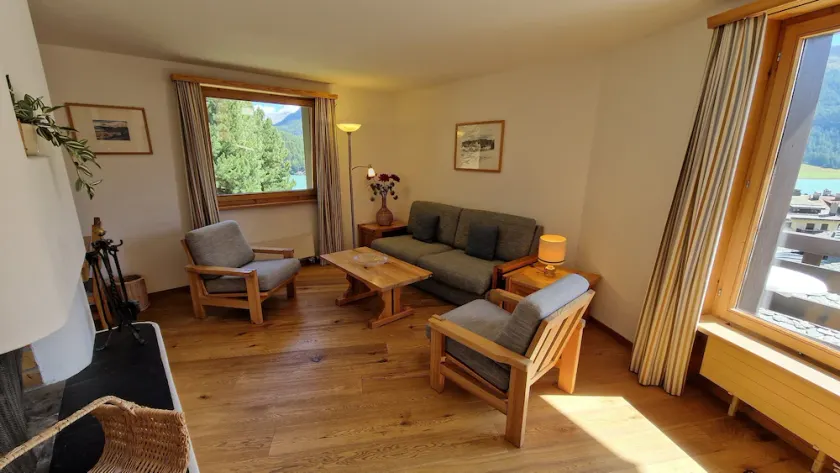 2-room flat with fireplace; beautiful mountain and lake view: sunny balcony - Image 1