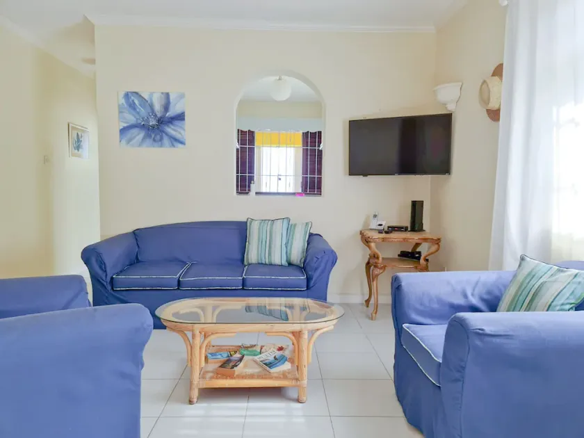 Silver Sands Beachfront Condo, Indoor & Outdoor Dining, Shared Patio - Bar & BBQ - Image 1