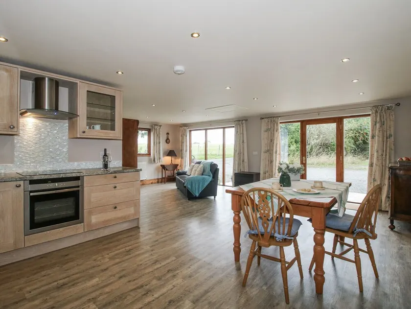 Bluebell Cottage - Image 1