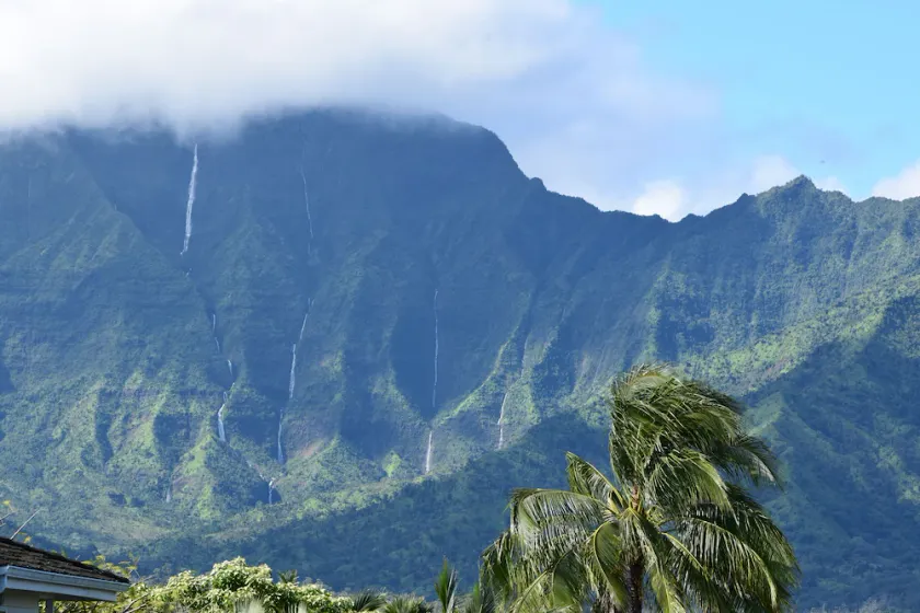 Une vue imprenable sur les cascades, la baie de Hanalei et à pied de la plage et du bain Queens - Image 1