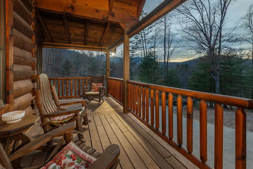 Familienfreundliche Hütte mit Whirlpool, Angelteich & Spielzimmer 45 Min. bis Asheville - Image 1