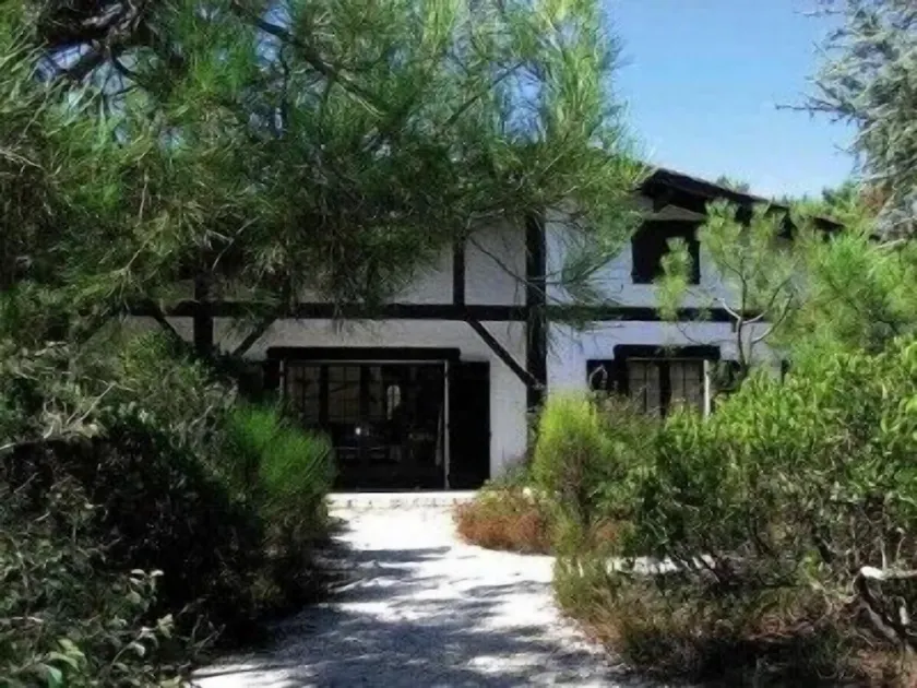 Renovated landaise style house with enchanted garden, 2 steps from the lake - Image 1
