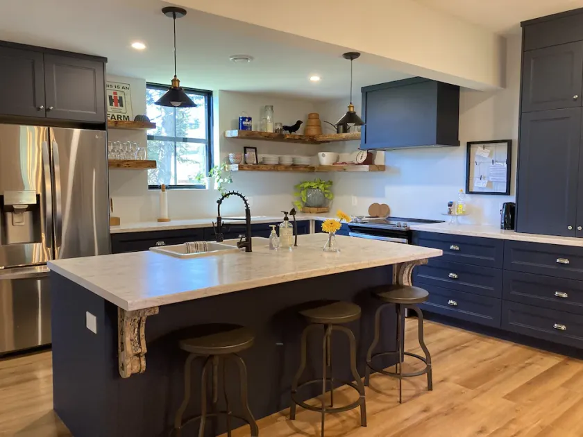 Completely renovated secluded 6 bedroom farmhouse in central PEI - Image 1