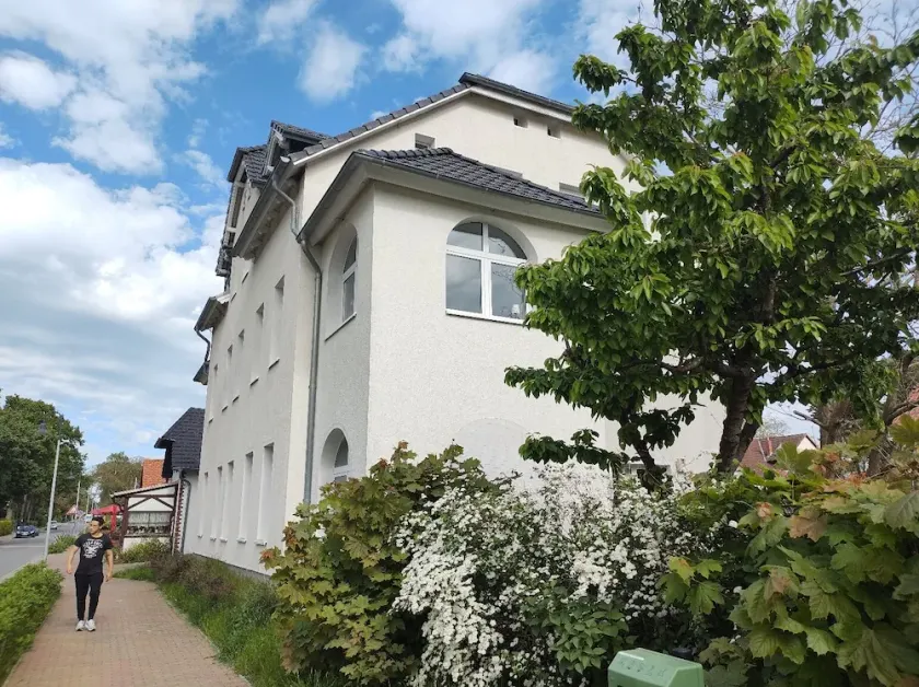Large vacation apartment with the sound of the sea (pet-friendly) - Image 1