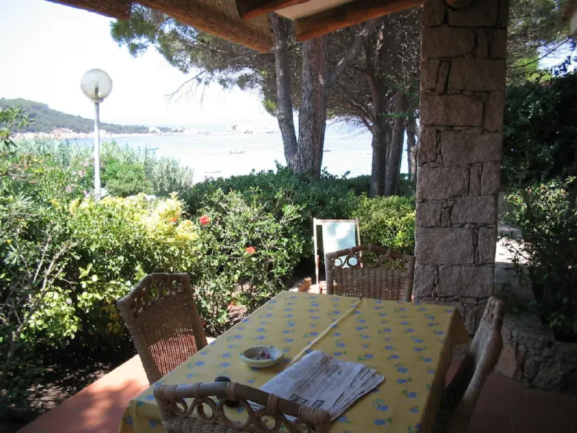 APPARTEMENT POUR FRONT DE MER AVEC TERRASSE - Image 1