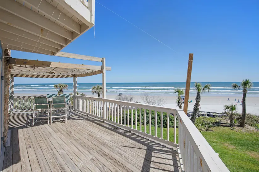 Oceanfront Home-perfekt ferie sted for store familier med privat gangbro til stranden - Image 1