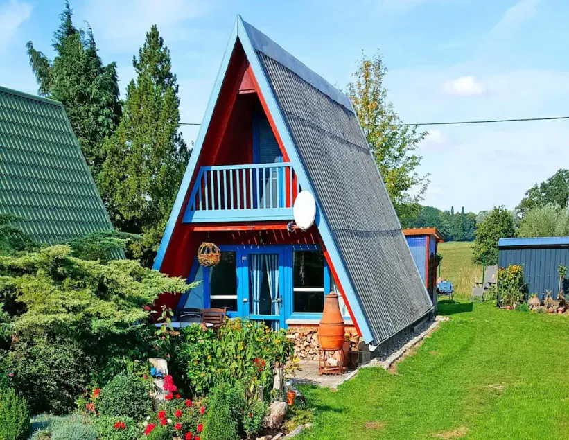 Roof House Near Dummer See With Rowing Boat - Image 1