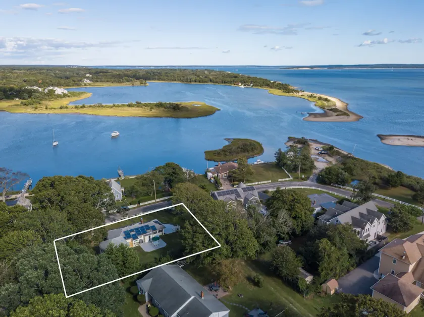 Bright light, water views, steps from the beach! - Image 1