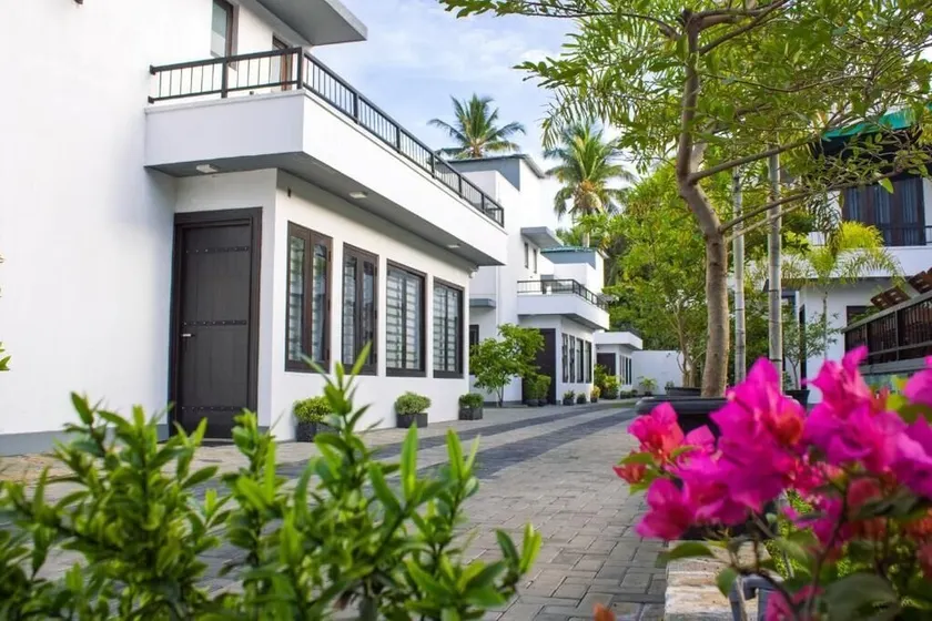 Breedon Residence Hotel - Image 1