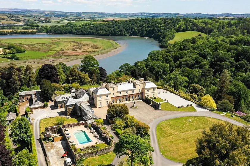 Tamar Castle - Eleven Bedroom Castle, Sleeps 22 - Image 1