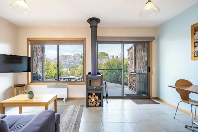 Granite (FS4) - Freycinet Holiday Houses - Image 1