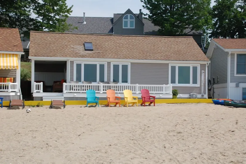 BEACH House / Cottage; en af en slags.  Privat. - Image 1