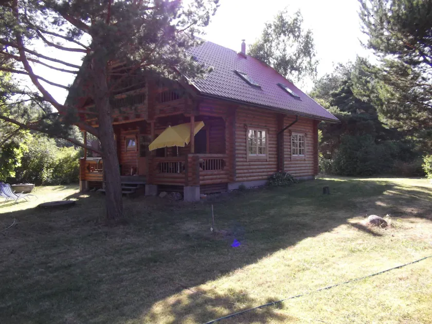 Close to the beach, quiet located Blockhouse - Image 1