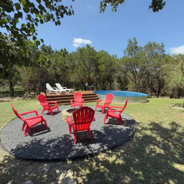 4BR Cabane en rondins, équipements modernes, près du lac7 acres privé, foyer, salle de jeux, 2ki - Image 1
