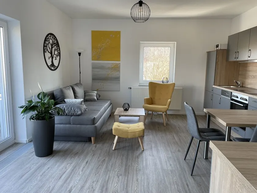 Moderne Wohnung mit Balkon inmitten der Lausitz - Image 1