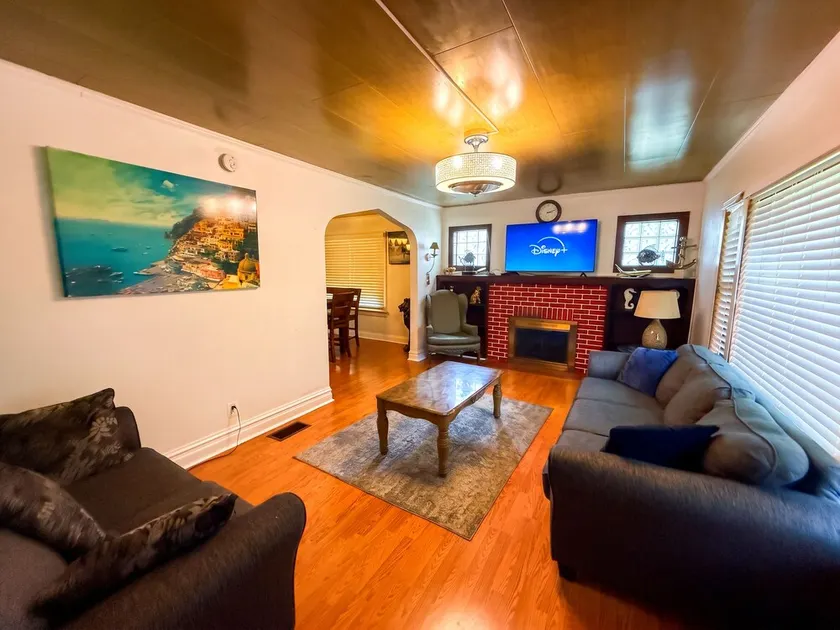 New Your Home Away From Home! - Near Great Lakes Naval Base!! - Image 1