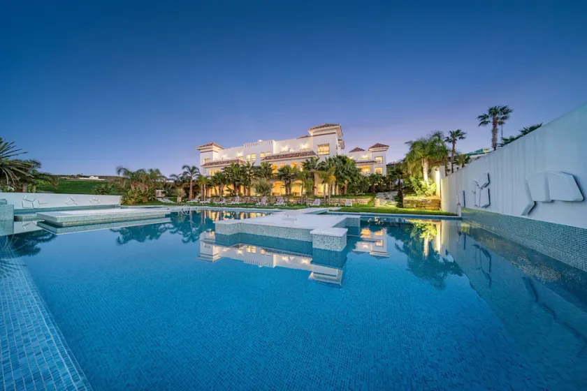 Mnar CASTLE: Apartment for 2 people with 2 bedrooms. Ocean View - Image 1