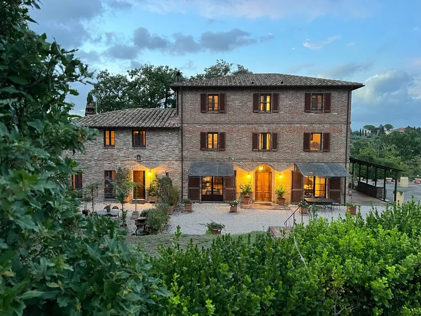 Lux Gated Estate Villa w/ Private Pool Umbria/Borders Tuscany - Image 1