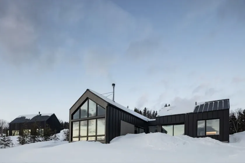 Le Chalet du bois flotté. La place dans Charlevoix... - Image 1