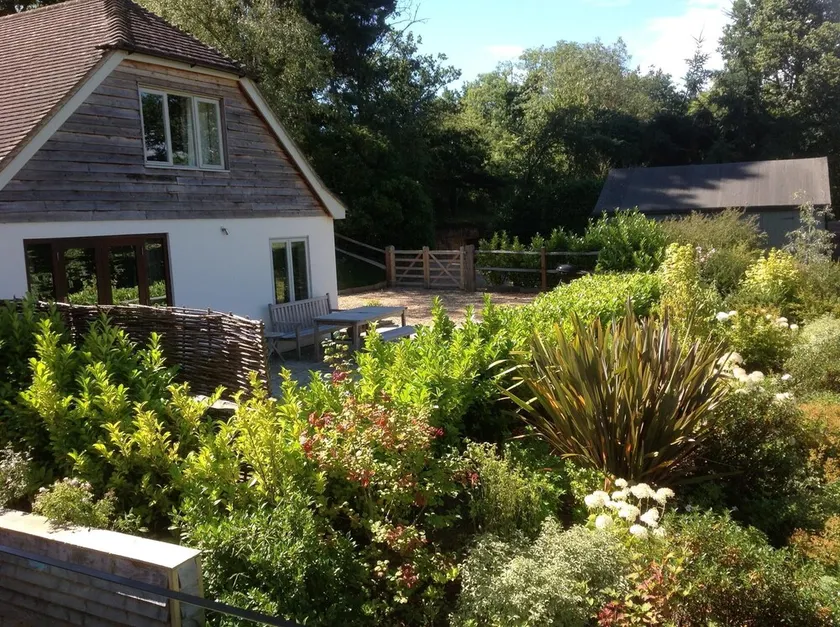 2 (or 3) Bedroom  self catering cottage in a quiet location with stunning views - Image 1