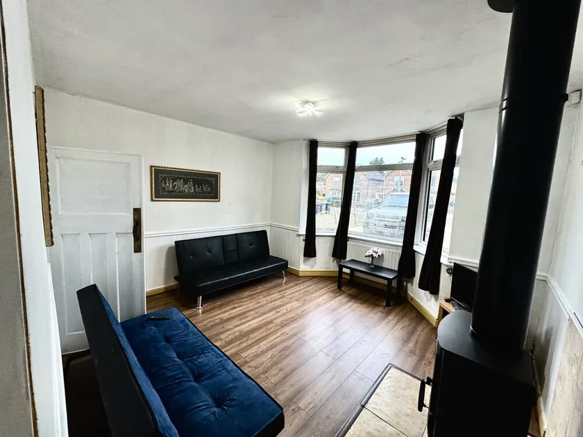 Detached 4Beds - Windsor Heathrow & London Access - Image 1