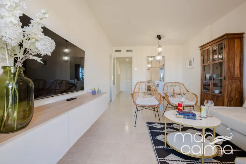 Acogedor Apartamento con Piscina a un Minuto de la Playa - Image 1