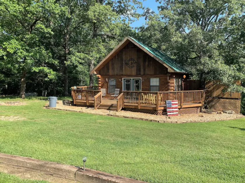 Smukke Log Cabin 6 sovepladser, 1/4 mile fra White River Public Boat Launch! - Image 1