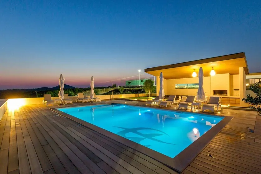 Villa Dalma Platinum - 5 Bedroom Villa - Sauna - Tennis Court - Gym - Rural - Image 1