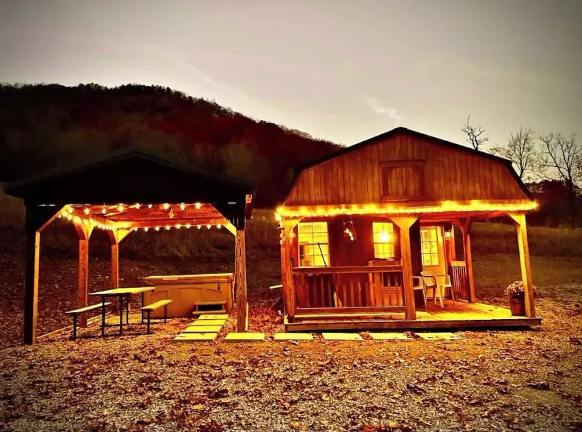 Cozy Tiny Cabin with Hot Tub, 3 Minutes to Seneca Rocks Park Entrance - Image 1