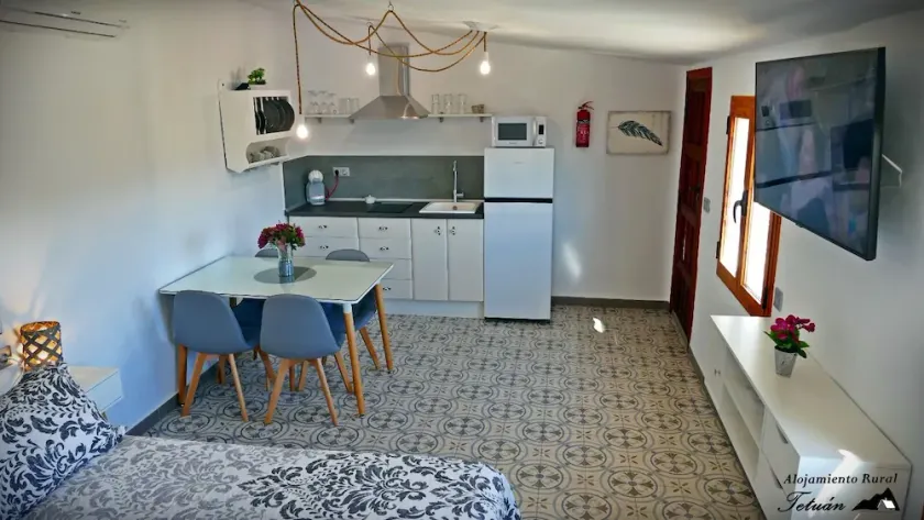Cozy rural apartment for couples 1km from the nearest town - Image 1
