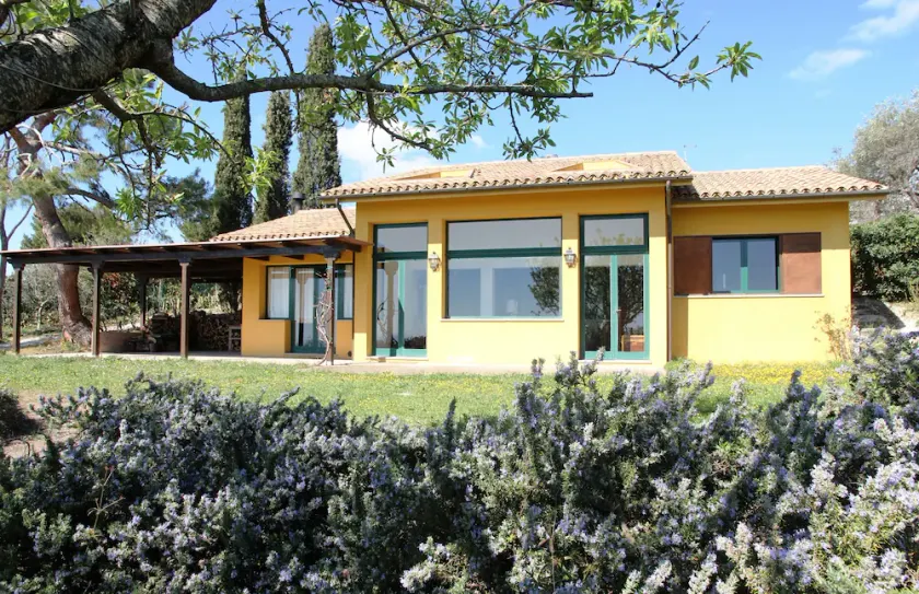Villa Panorama, in the Conero Park rustic dwelling with stunning views - Image 1