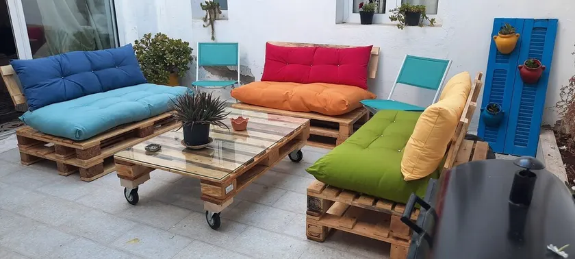 Pleasant and comfortable little house with patio - Image 1