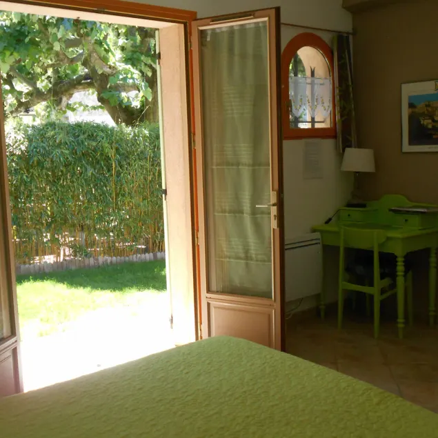 Chambre d'hotes with shower room, wc and terrace - Image 1